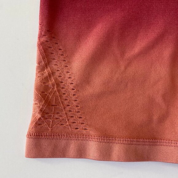 NWT Victoria's Secret PINK SPORT Seamless Bike Shorts Size S Perforated Ombre - Picture 3 of 11